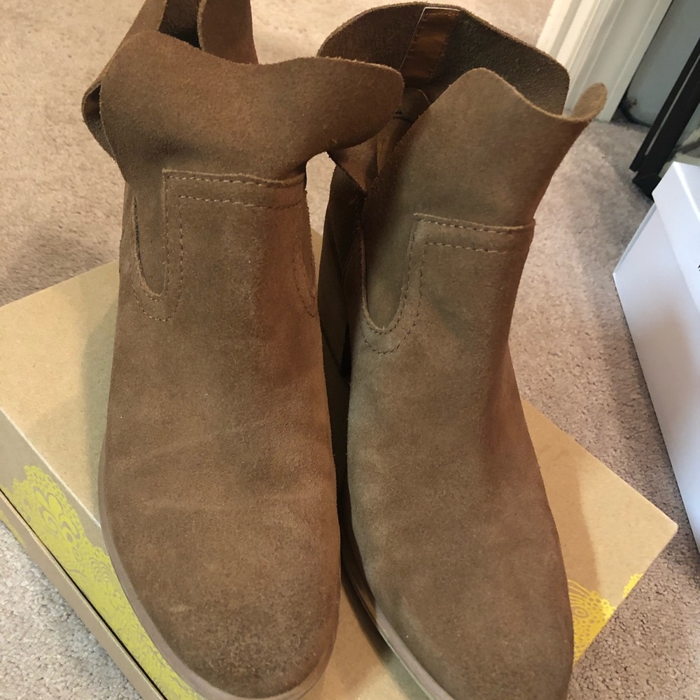 BP Brice Notched Suede Bootie